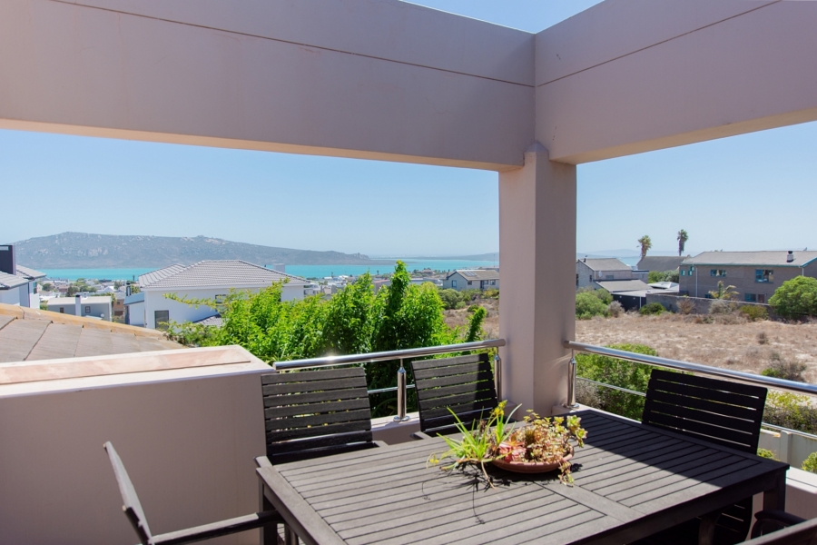5 Bedroom Property for Sale in Myburgh Park Western Cape